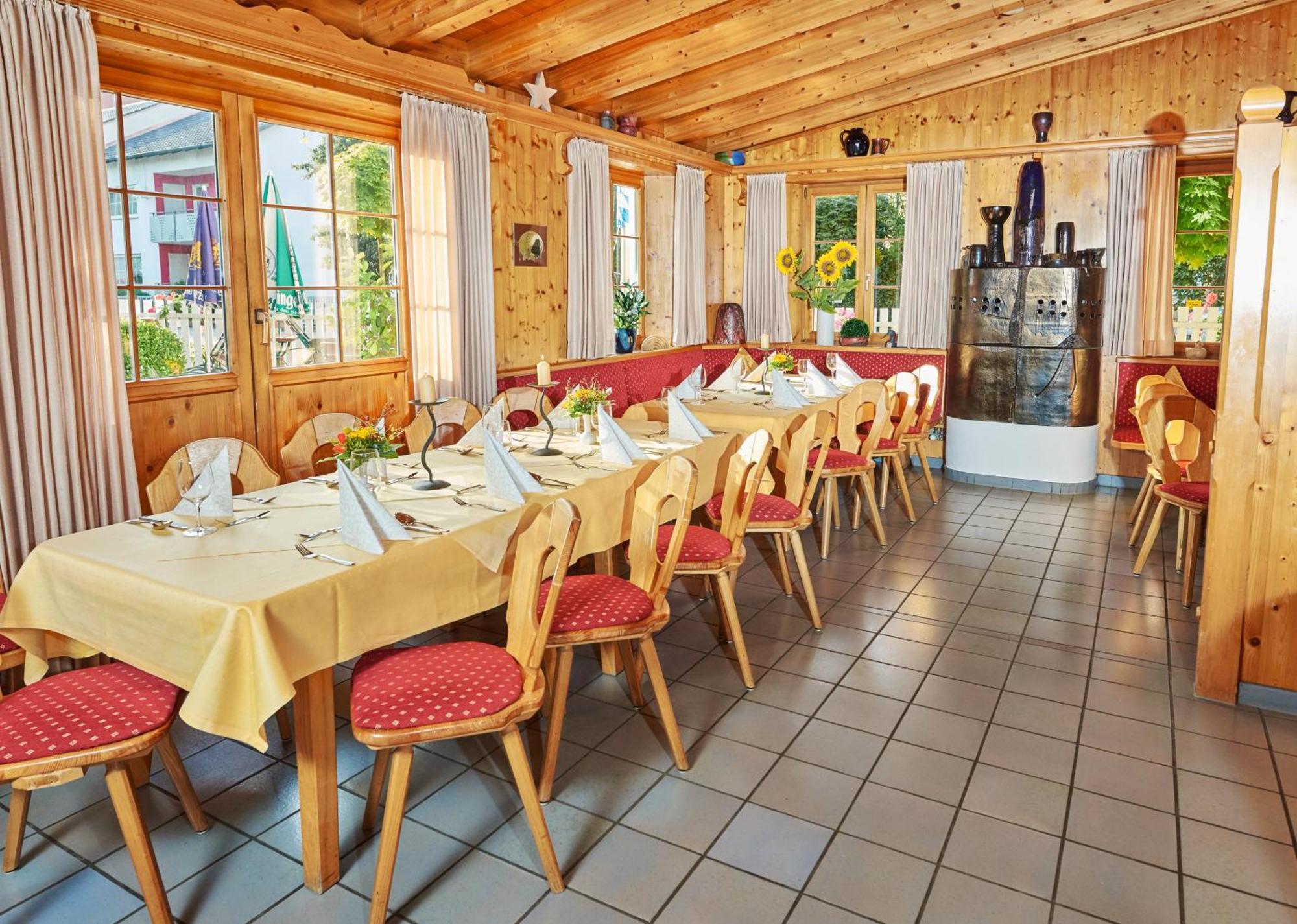 Hotel Gasthof Stocker Obertraubling Ngoại thất bức ảnh